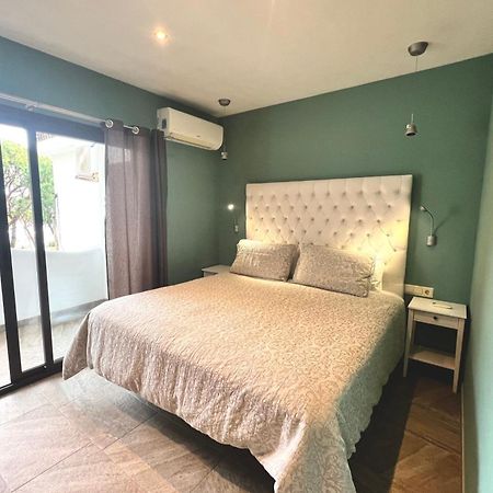 Mijas Costa - Beachside Apartment-B Sitio de Calahonda 외부 사진