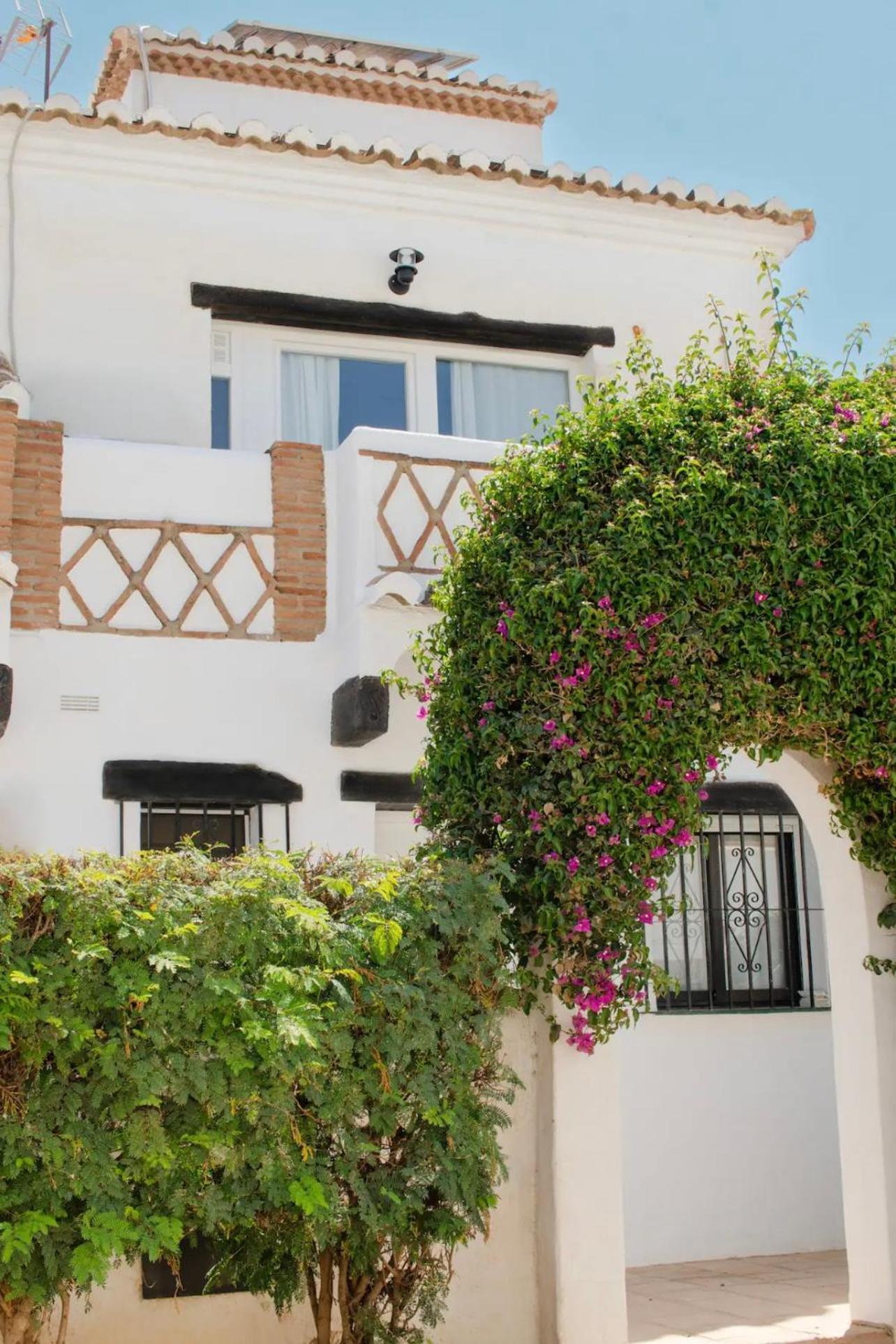 Mijas Costa - Beachside Apartment-B Sitio de Calahonda 외부 사진