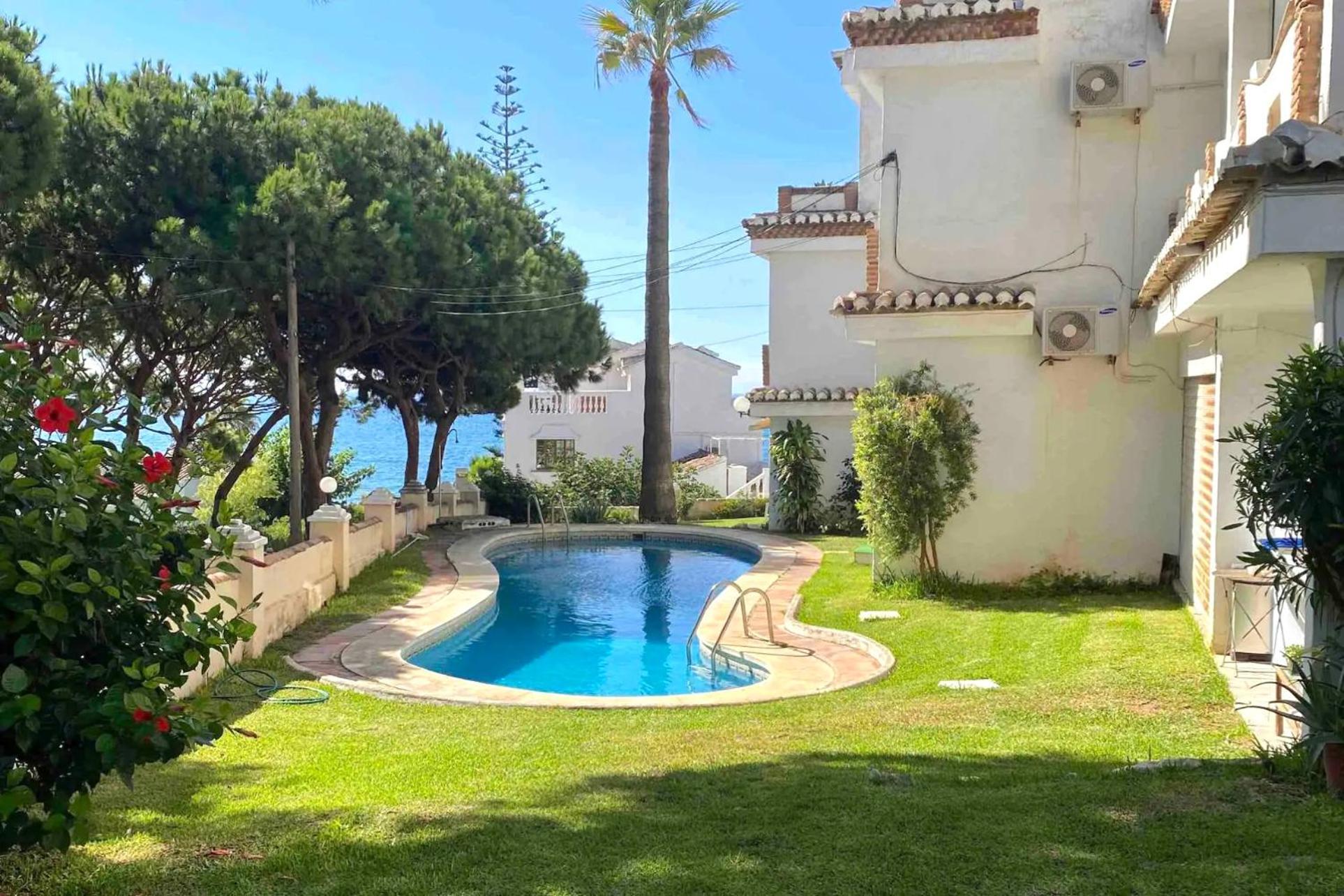 Mijas Costa - Beachside Apartment-B Sitio de Calahonda 외부 사진