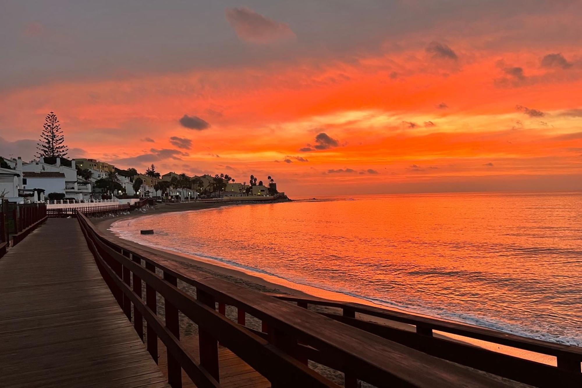 Mijas Costa - Beachside Apartment-B Sitio de Calahonda 외부 사진